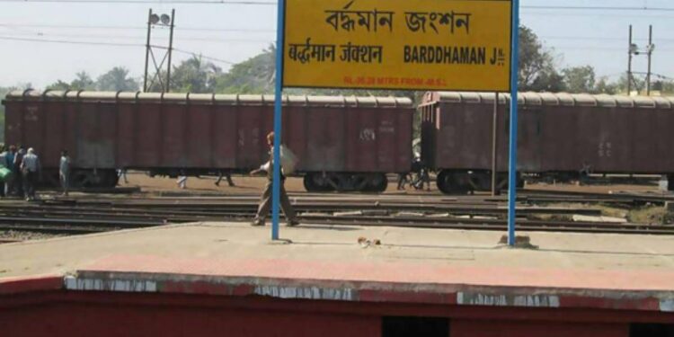 প্রচুর গাঁজা সহ চার মহিলা গাঁজা পাচারকারী গ্রেফতার বর্ধমানে