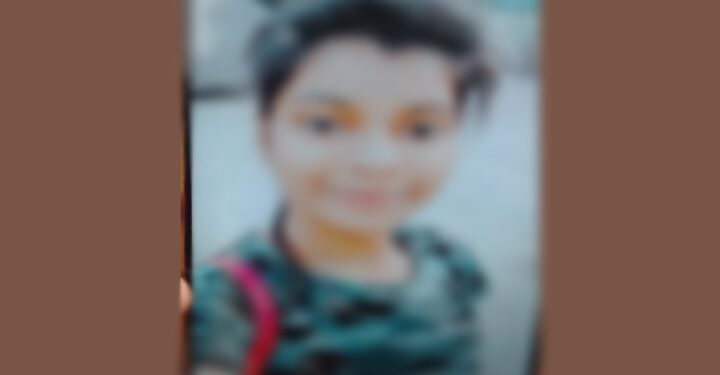 অন্তরঙ্গ মুহুর্তের ছবি ক্যামেরাবন্দি করে ব্লাকমেলিং, কালনায় আত্মঘাতী কলেজ ছাত্রী