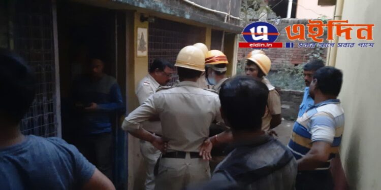 কাটোয়ায় রহস্যজনকভাবে অগ্নিদগ্ধ হয়ে উচ্চমাধ্যমিক ছাত্রের মৃত্যু, চাঞ্চল্য