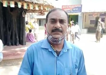 অনলাইন ব্যাংক সংস্থার হেল্পলাইন নম্বরে ফোন করে ৫০ হাজার টাকা খোয়ালেন ব্যবসায়ী