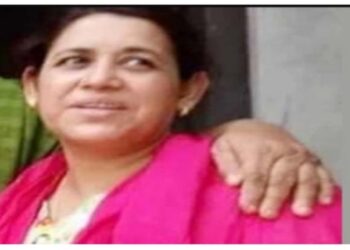 পরকীয়ার প্রতিবাদ করায় স্ত্রীকে ছাদ থেকে ফেলে খুনের অভিযোগ স্বামীর বিরুদ্ধে