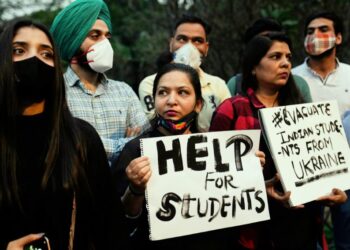 খারকিভে আহত আরও এক ভারতীয় পড়ুয়া,অবিলম্বে ইউক্রেন ছাড়ার নির্দেশিকা জারি ভারতীয় দূতাবাসের