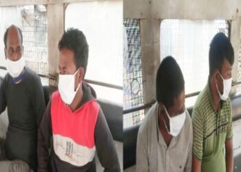 গ্রাম বাঁচাতে অবৈধ বালি খাদান বন্ধের জন্য মুখ্যমন্ত্রীর কাছে আর্জি জানালেন শম্ভুপুর গ্রামের বাসিন্দারা