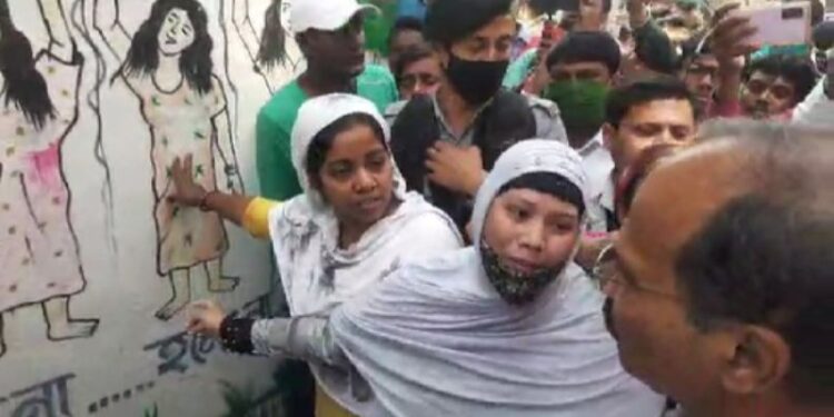 বর্ধমানের কলেজ ছাত্রী তুহিনার মৃত্যু নিয়ে মুখ্যমন্ত্রীর উদ্দেশ্যে বেনজির আক্রমন শানালেন কংগ্রেসের অধীর