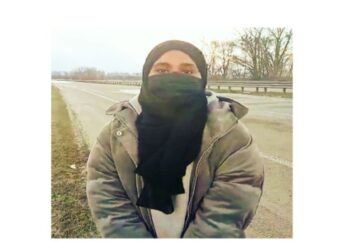 ইউক্রেন থেকে উদ্ধার করার জন্য নরেন্দ্র মোদীকে কৃতজ্ঞতা জানালেন পাকিস্তানি তরুনী