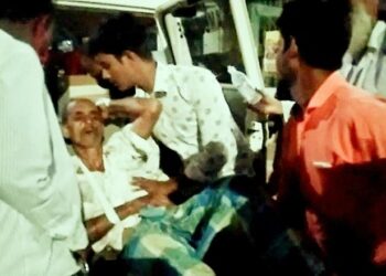 ডাম্পারের ধাক্কায় গুরুতর আহত সাইকেল আরোহী বৃদ্ধ