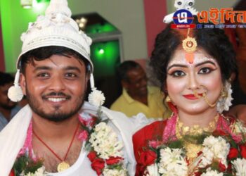 ’সন্তান হোক পুত্র বা কন্যা-মাতা কোন ভাবেই দায়ী নন’,-নিজের একমাত্র কন্যার  বিয়েতে আগত অতিথিদের এই পাঠ দিলেন শিক্ষক বাবা