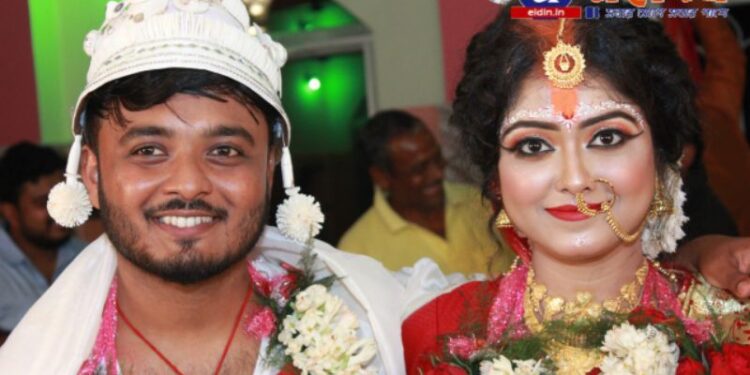 ’সন্তান হোক পুত্র বা কন্যা-মাতা কোন ভাবেই দায়ী নন’,-নিজের একমাত্র কন্যার  বিয়েতে আগত অতিথিদের এই পাঠ দিলেন শিক্ষক বাবা