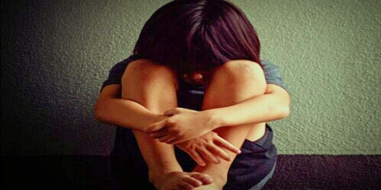 নিজের বাবার সন্তানের জন্ম দিতে চলেছে ১০ বছরের কিশোরী, গর্ভপাত রুখতে মেডিক্যাল বোর্ডকে যথাযথ ব্যাবস্থা নেওয়ার নির্দেশ আদালতের