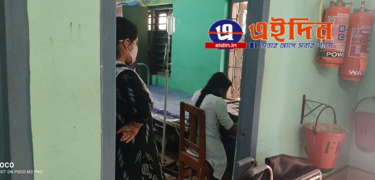 পূর্ব বর্ধমান জেলার ভাতার থানার পুলিশের তৎপরতায় হাসপাতালের বেডে বসে পরীক্ষা দিল অসুস্থ ছাত্রী