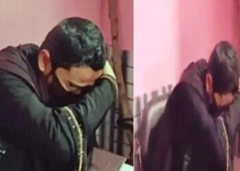 বোরখা পড়ে মেয়েদের সঙ্গে অসভ্যতা ! গ্রেফতার একাদশ শ্রেণীর ছাত্র