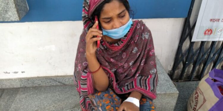 স্ত্রীর পেটে লাথি মেরে তাঁর গর্ভের সন্তান কে হত্যা করার অভিযোগ উঠলো স্বামীর বিরুদ্ধে