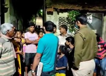 ১৮ বছর পূর্ণ হতে ২ মাস বাকি, শ্বশুরবাড়ির যাওয়া হল না কিশোরী কনের