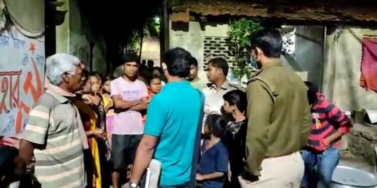 ১৮ বছর পূর্ণ হতে ২ মাস বাকি, শ্বশুরবাড়ির যাওয়া হল না কিশোরী কনের