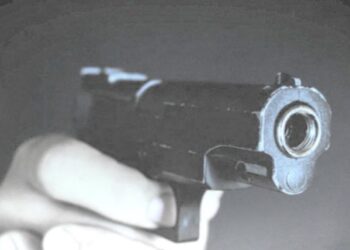 কলকাতায় রাস্তায় বাইক আরোহী দুষ্কৃতিদের গুলিতে খুন যুবক, খুনের কারন নিয়ে ধন্দ্ব