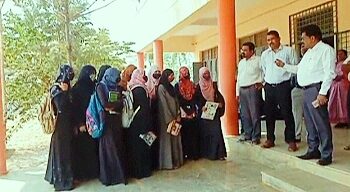 ‘হিজাব ইস্যু’ নিয়ে পরীক্ষা বয়কটকারীদের ফের পরীক্ষায় বসার অনুমতি দেবে না কর্ণাটক সরকার