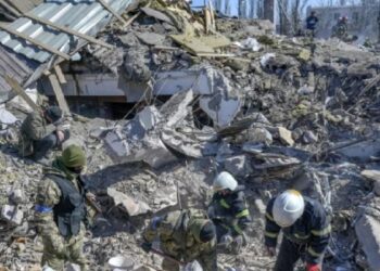 রুশপন্থী ১১টি রাজনৈতিক দলকে নিষিদ্ধ করলেন জেলেনস্কি