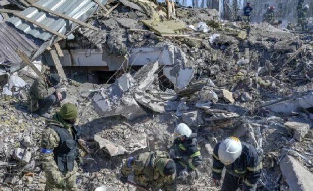 রুশপন্থী ১১টি রাজনৈতিক দলকে নিষিদ্ধ করলেন জেলেনস্কি