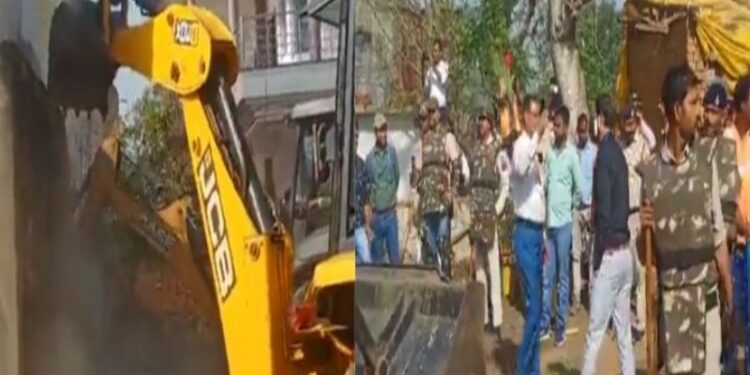 মধ্যপ্রদেশে তরুনীকে গনধর্ষণের ঘটনায় মূল অভিযুক্তের বাড়ি বুলডোজার দিয়ে গুঁড়িয়ে দিল রাজ্য সরকার
