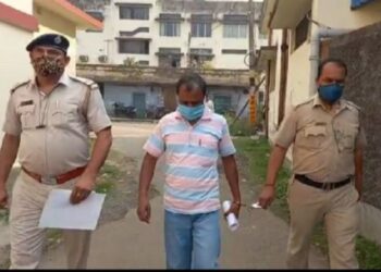 প্রাণে মারার ভয় দেখিয়ে নাবালিকা ছাত্রীকে দিনের পর দিন ধর্ষণ,অভিযুক্তকে যাবজ্জীবন কারাদণ্ডের সাজা দিল আদালত