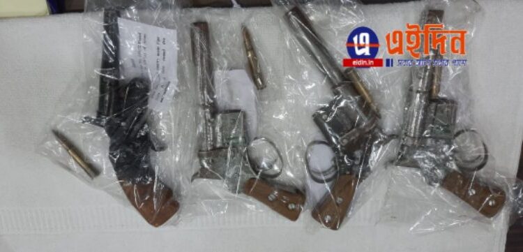 কাটোয়ায় ৩ পৃথক ঘটনায় গ্রেফতার ৫, উদ্ধার ৪ টি আগ্নেয়াস্ত্র ও কার্তুজ