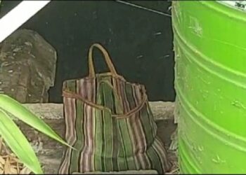 বাড়িতে বোমা মজুতের অভিযোগে গ্রেফতার ওয়াকফ সম্পত্তি বিক্রীতে বাধা হয়ে দাঁড়ানো চাষি !