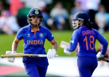 বাংলাদেশকে হারিয়ে সেমিফাইনালে ইংল্যান্ড, ‘ডু অর ডাই’ ম্যাচে দক্ষিণ আফ্রিকার মুখোমুখি ভারত