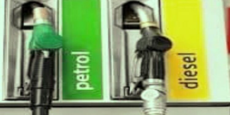ফের উর্ধমুখী পেট্রোল-ডিজেলের দাম, সাত দিনে পঞ্চমবার বৃদ্ধি