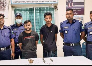 নাবালক ভাইয়ের খুনের বদলা, অভিযুক্তর সঙ্গে ৩ মাস ধরে মেয়ে সেজে প্রেম করে নির্জন জায়গায় ডেকে এনে কুপিয়ে খুন করল যুবক