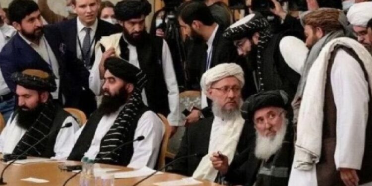 দাড়ি না রাখলে চাকরি খোয়াতে হবে এই দেশে…….