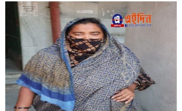 কাটোয়ায় আগ্নেয়াস্ত্র পাচার করতে গিয়ে হাতেনাতে ধৃত মহিলা, গ্রেফতার অস্ত্র কারবারী কুখ্যাত দুষ্কৃতী