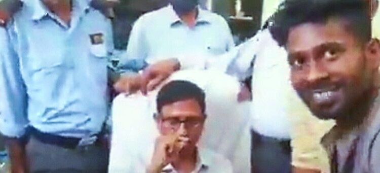 তৃণমূলের ছাত্রনেতার নেতৃত্বে কলেজের অধ্যক্ষকে ঘিরে ধরে অকথ্য ভাষায় গালাগালি, আলিয়া বিশ্ববিদ্যালয়ে ঘটে যাওয়া ভিডিও ভাইর্যাল হতেই নিন্দার ঝড়