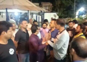 মুখ্যমন্ত্রীর ছবি বিকৃত করে সোশ্যাল মিডিয়ায় পোস্ট করার অভিযোগে গ্রেফতার কংগ্রেস ও সিপিএম কর্মী