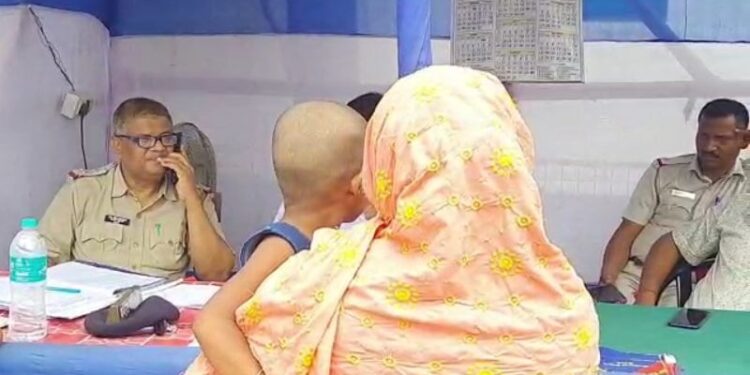 মানিকচকে সাড়ে চার বছরের শিশুকন্যাকে তুলে নিয়ে গিয়ে ধর্ষণের অভিযোগ প্রতিবেশী নাবালকের বিরুদ্ধে, হরিশ্চন্দ্রপুরে কিশোরীকে গনধর্ষণের অভিযোগে গ্রেফতার ২