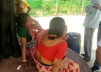 ট্রাক্টর থেকে পড়ে মর্মান্তিক মৃত্যু খালাসির