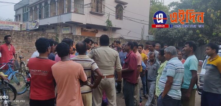 ভাতারে প্রসূতি মৃত্যু ঘিরে উত্তেজনা, বেসরকারি নার্সিংহোমে বিক্ষোভ