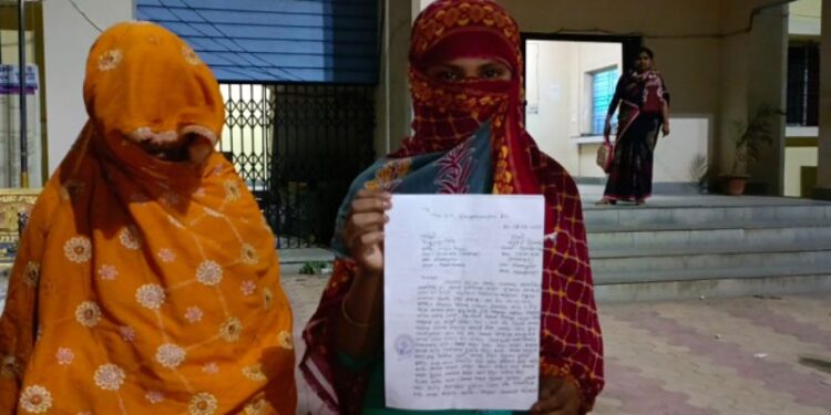 ভোরে শৌচকর্ম সারতে গিয়ে ধর্ষণের শিকার একাদশ শ্রেণীর ছাত্রী,পলাতক অভিযুক্ত প্রতিবেশী যুবক