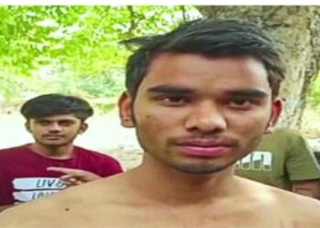 ভুল করে বিশ্ববিদ্যালয়ের পড়ুয়াকে তুলে নিয়ে গিয়ে বেদম পেটালো যোগীর পুলিশ, সাসপেন্ড দুই সাব ইনস্পেকটর