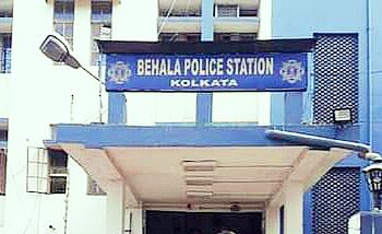 চরক মেলার কর্তৃত্ব নিয়ে তৃণমূলের দুই গোষ্ঠীর সংঘর্ষে রণক্ষেত্র বেহালা