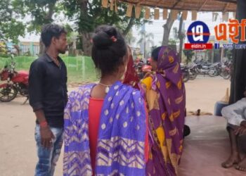 পড়াশোনা করতে চেয়েছিল বিবাহিতা কিশোরী, সদুত্তর না পেয়ে গৃহত্যাগ, উদ্ধার করল ভাতার থানার পুলিশ