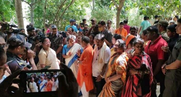 হাঁসখালির নির্যাতিতা কিশোরীকে জীবন্ত পোড়ানো হয়েছিল বলে সন্দেহ প্রকাশ বিজেপির ‘ফ্যাক্ট ফাইন্ডিং’ দলের