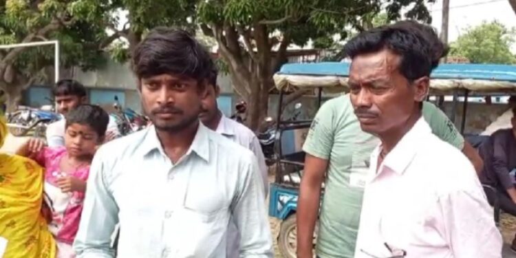 বাংলা আবাস যোজনায় বড়সড় দুর্নীতি  ফাঁস করলেন প্রতারিত উপভোক্তারা