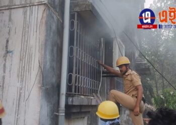 পূর্ব বর্ধমান জেলার ভাতার আ্যডিশনাল ডিস্ট্রিক্ট সাব রেজিস্টার অফিসে অগ্নিকাণ্ড