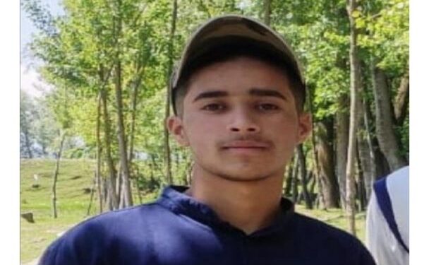 নিরাপত্তাবাহিনীকে লক্ষ্য করে পাথর ছোড়ার সময় পালটা তাড়া খেয়ে পালাতে গিয়ে জলে ডুবে মৃত্যু যুবকের