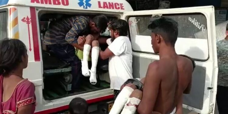 কালিয়াচকে বল ভেবে খেলতে গিয়ে বোমা বিস্ফোরণে জখম ৫ শিশু