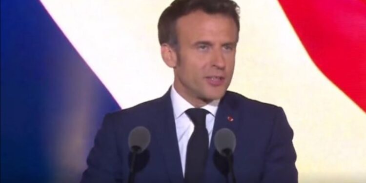 ফ্রান্সে ফের ক্ষমতায়  এমানুয়েল ম্যাক্রোঁ