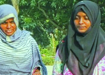 কন্যাসন্তান হওয়ায় শিশুর মুখে বিষ ঢেলে মারতে চেয়েছিল বাবা, আজ সেই মেয়েই পুলিশ হয়ে নিল মধুর প্রতিশোধ