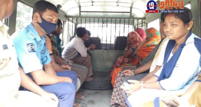 পূর্ব বর্ধমানের ভাতারে তৃণমূলের ইফতার অনুষ্ঠানে দুই গোষ্ঠীর সংঘর্ষের ঘটনায় গ্রেফতার তিন মহিলাসহ ১০