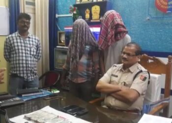 ঘটনার তিন ঘন্টার মধ্যেই দুই ছিনতাইবাজকে গ্রেফতার করল আউশগ্রাম থানার পুলিশ