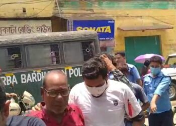 তেজস্ক্রিয় পদার্থ বিক্রি করতে এসে এসটিএফের অভিযানে পাকড়াও তিন দুস্কৃতি